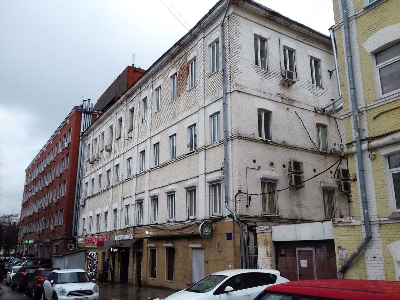 Цветной бул., 19С5